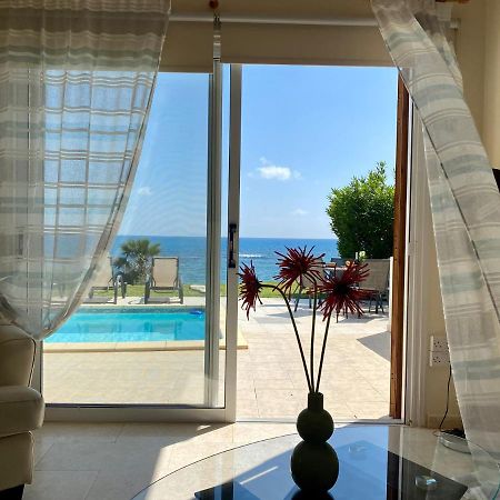 Amazing Front Line Villa In Coral Bay Peyia Exterior photo