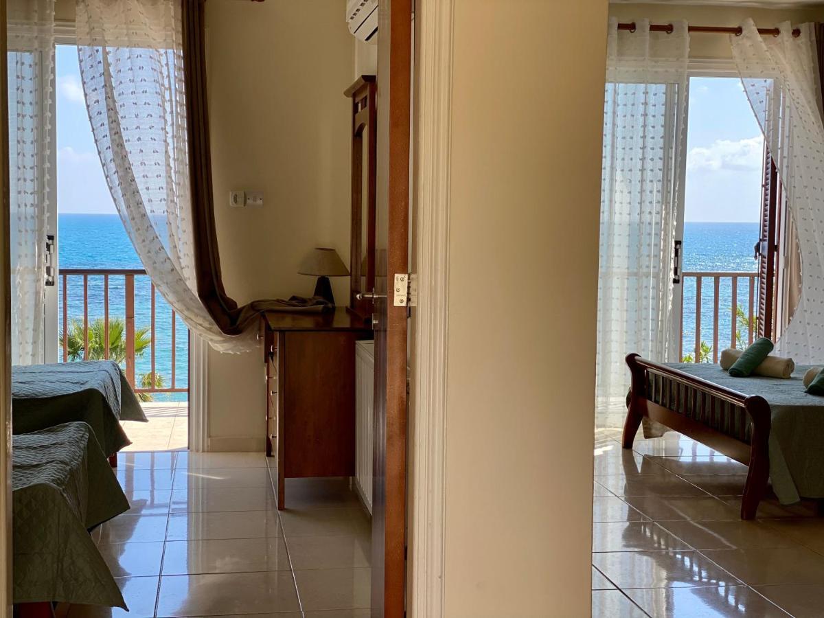Amazing Front Line Villa In Coral Bay Peyia Exterior photo