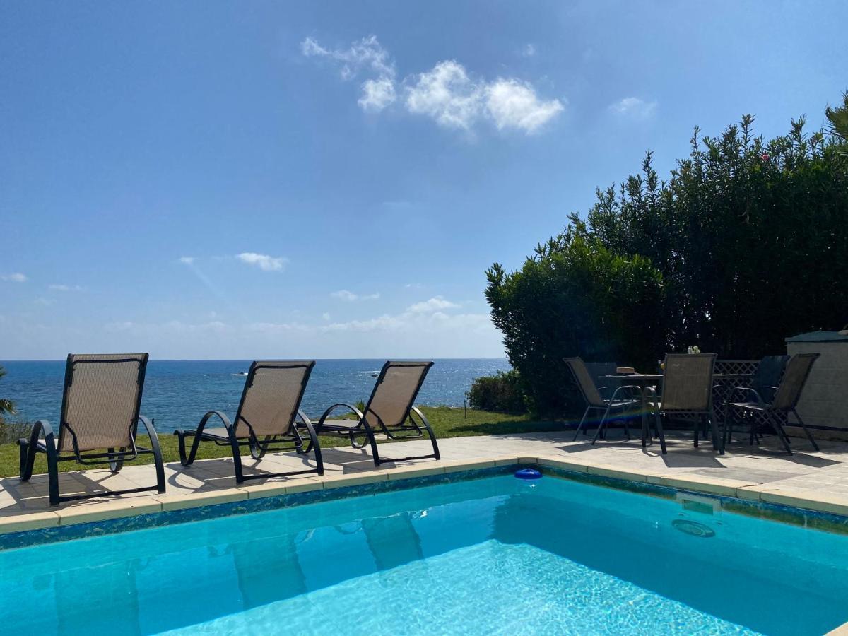 Amazing Front Line Villa In Coral Bay Peyia Exterior photo